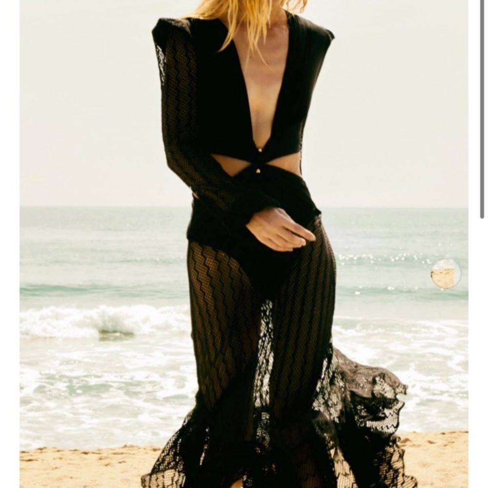 Plunge Netted Cutout Maxi Beach Dress
Size small